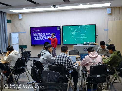 武漢大學鴻蒙課程引爆學生熱情，近400人選修并拓展社會經(jīng)濟咨詢服務